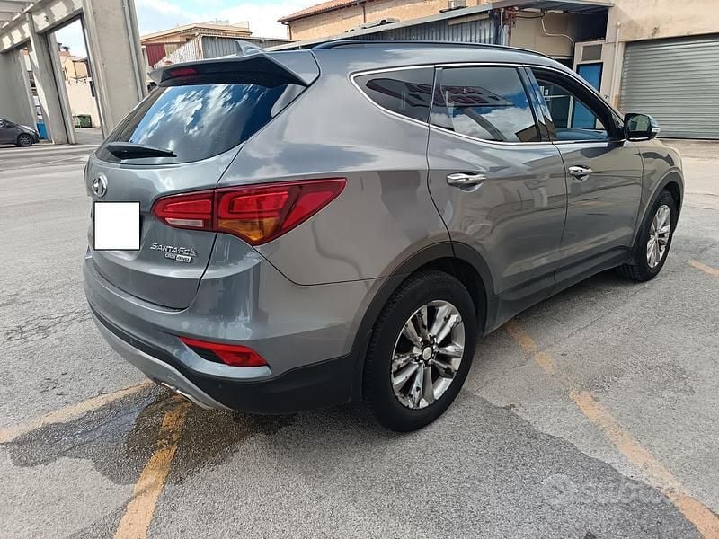 Usata Hyundai Santa Fe 200 CV (147 kW) 2016 Grigio SUV