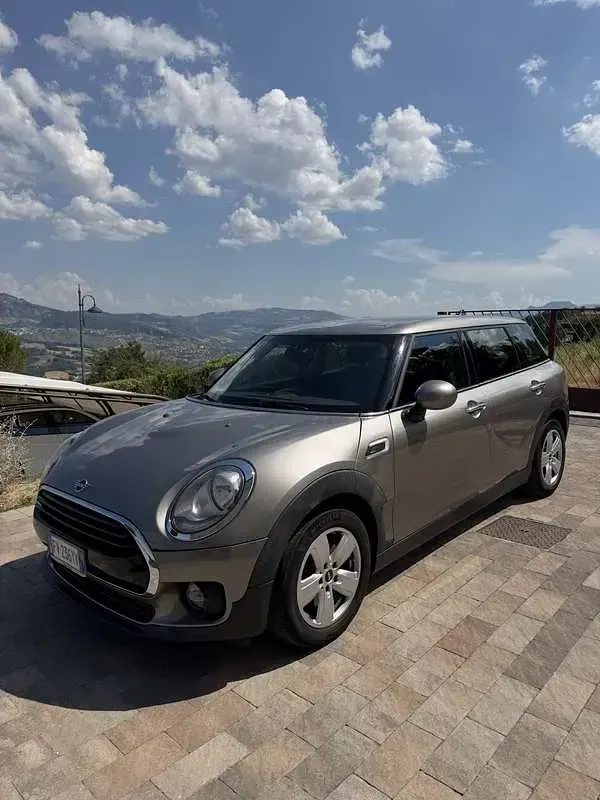 Usata Mini Cooper D Clubman 150 CV (110 kW) 2019 Grigio Station wagon