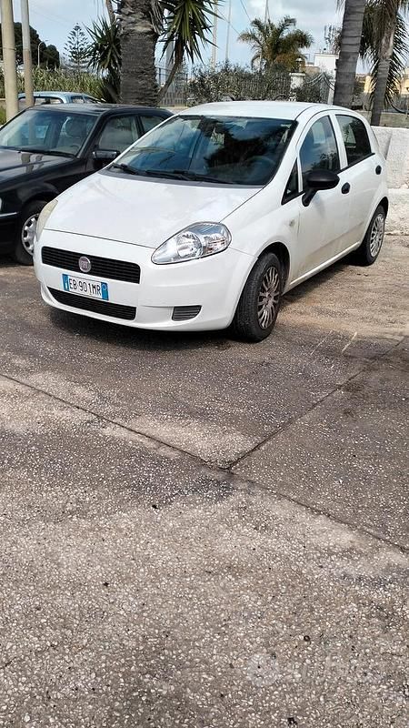 Usata Fiat Grande Punto 2009 Utilitaria