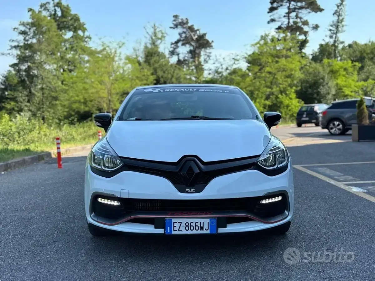 Usata Renault Clio IV R.S. 200 CV (147 kW) 2015 Bianco Berlina