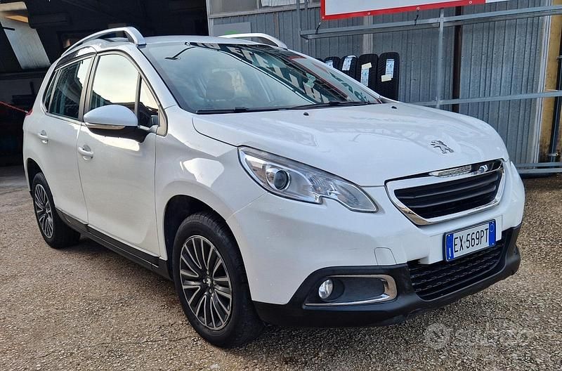 Usata Peugeot 2008 Active 68 CV (50 kW) 2015 Bianco SUV