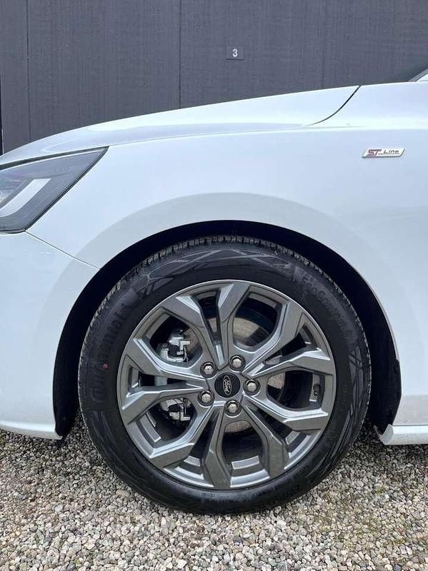 Usata Ford Focus ST-Line 116 CV (85 kW) 2024 Bianco Station wagon