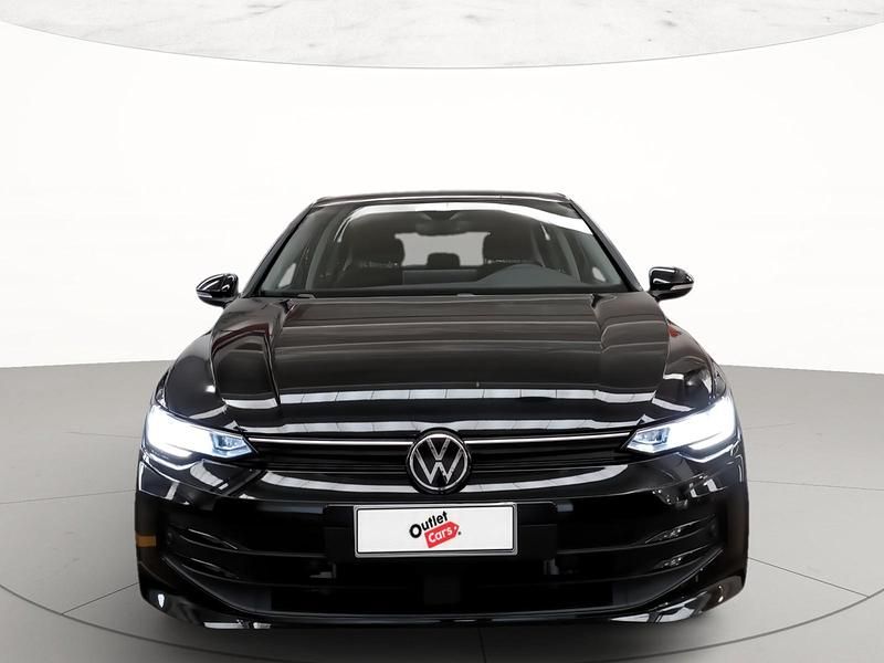 Usata VW Golf VIII Life 116 CV (85 kW) 2025 Grenadill black metallizzato Berlina