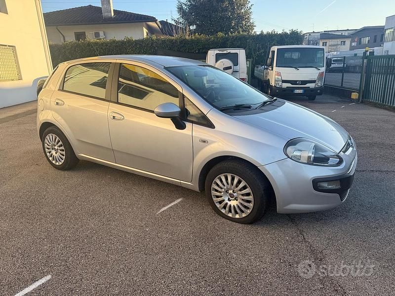 Usata Fiat Punto Evo Dynamic 75 CV (55 kW) 2009 Grigio Utilitaria