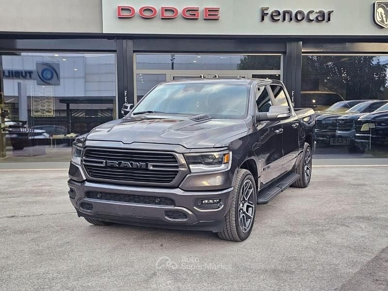 Usata RAM 1500 401 CV (294 kW) 2021 Grigio metallizzato Pick-up