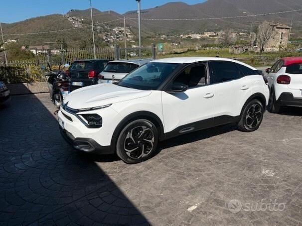 Usado Citroën C4 Shine 131 CV (96 kW) 2023 Blanco SUV