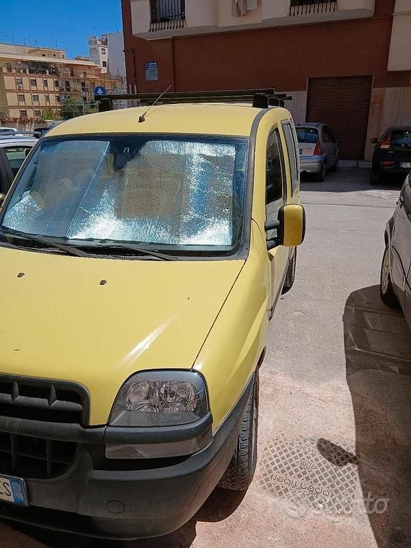Usata Fiat Doblò 103 CV (75 kW) 2003 Giallo Monovolume