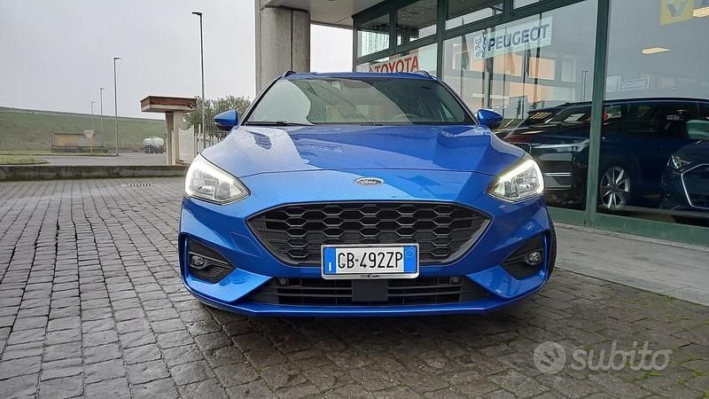 Usata Ford Focus ST-Line 120 CV (88 kW) 2020 Desert island blue Station wagon