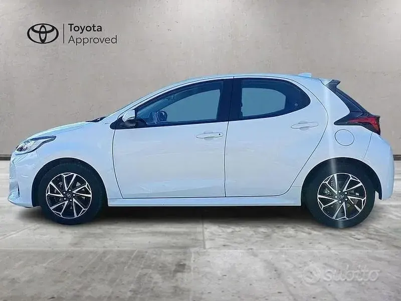 Usata Toyota Yaris Hybrid Trend 92 CV (67 kW) 2022 Bianco SUV