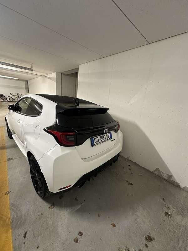 Usata Toyota Yaris 261 CV (191 kW) 2021 Bianco Utilitaria