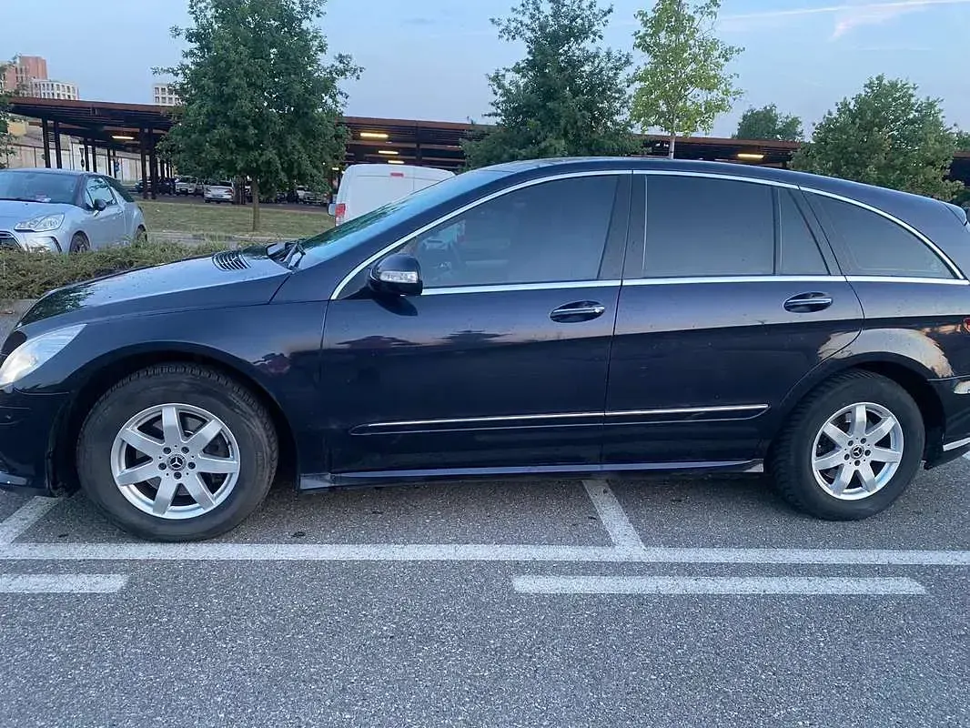 Usata Mercedes R320 224 CV (164 kW) 2009 Blu/azzurro Station wagon