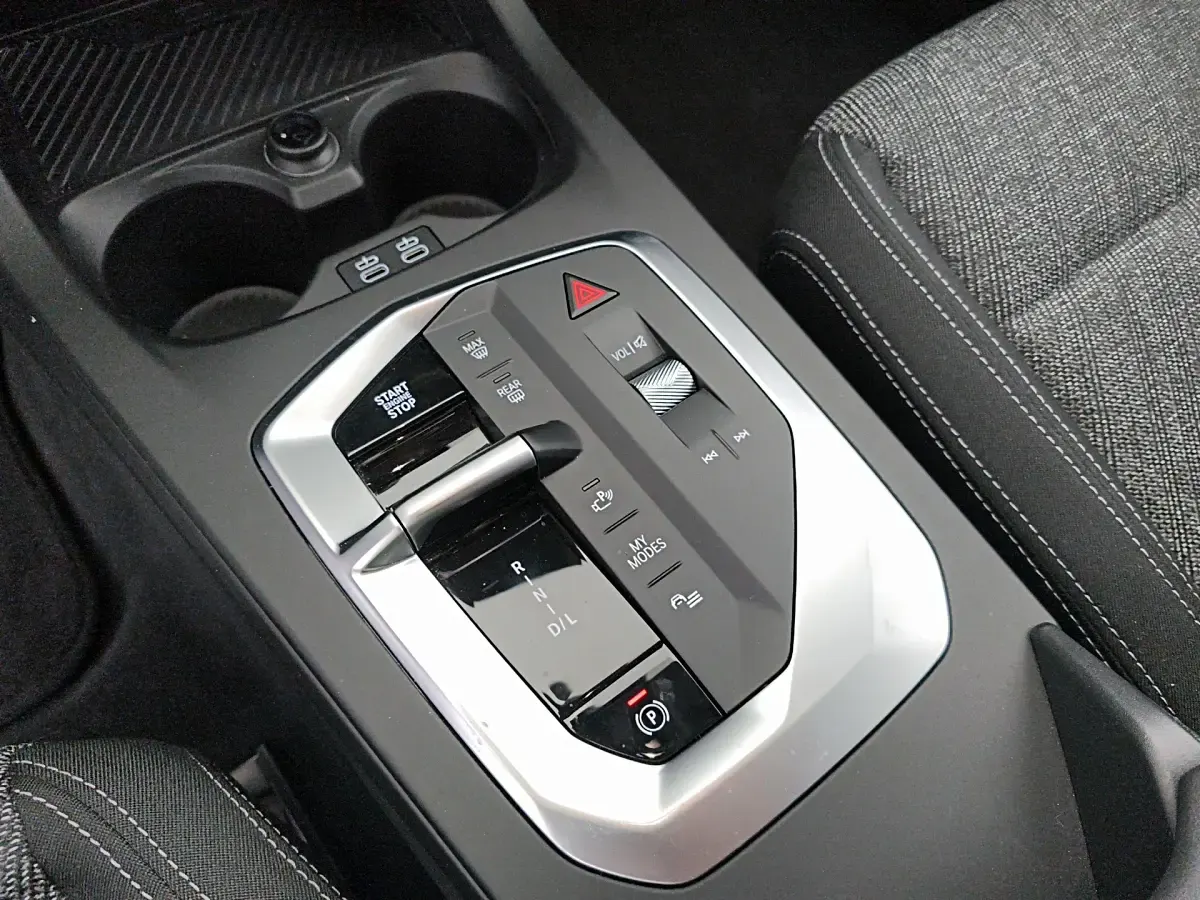 Usata BMW 120 Comfort Edition 170 CV (125 kW) 2025 Alpin white Utilitaria