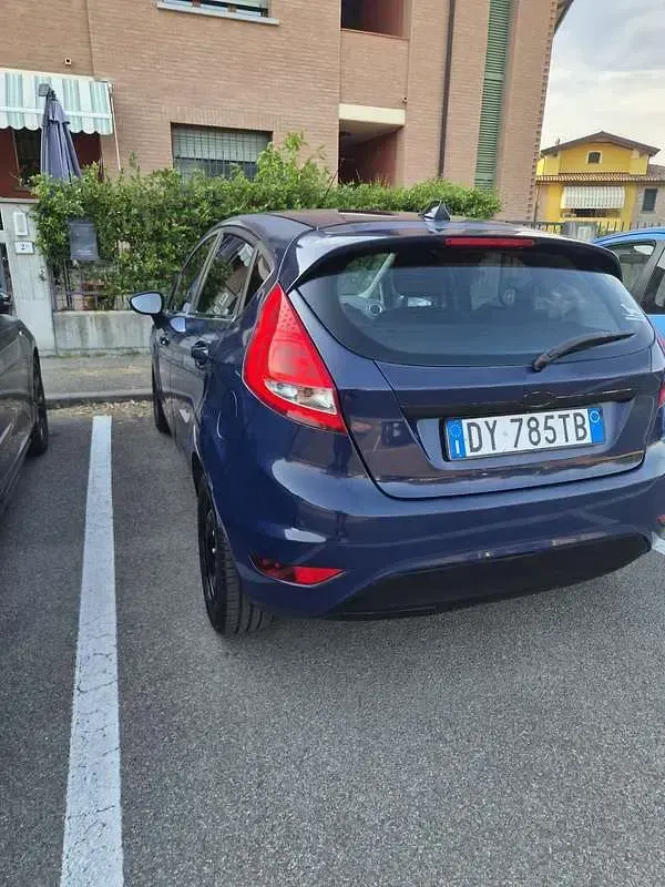 Usata Ford Fiesta 87 CV (63 kW) 2009 Berlina