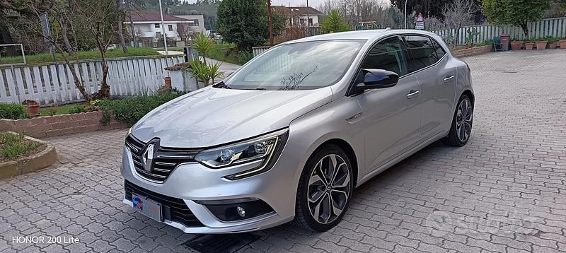 Usata Renault Mégane GT Line GT-Line 131 CV (96 kW) 2016 Bianco Berlina