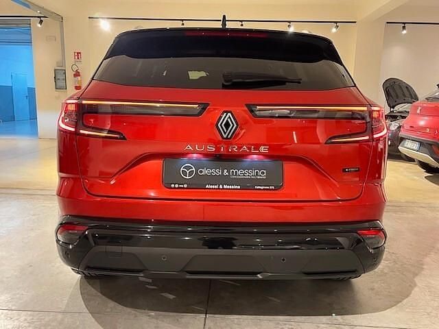Usata Renault Austral Techno 130 CV (95 kW) 2023 Rosso SUV