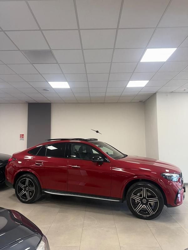 Usata Mercedes GLC300e AMG Line Premium Plus 269 CV (197 kW) 2023 Rosso Coupé