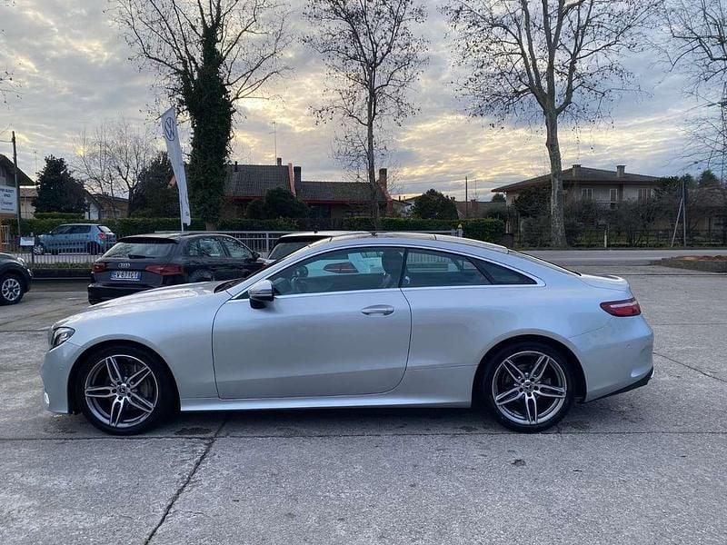 Usata Mercedes E220 Premium 194 CV (142 kW) 2017 Argento Coupé