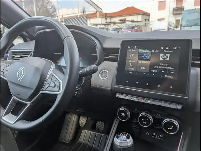 Usata Renault Clio Techno 90 CV (66 kW) 2025 Grigio scuro Utilitaria