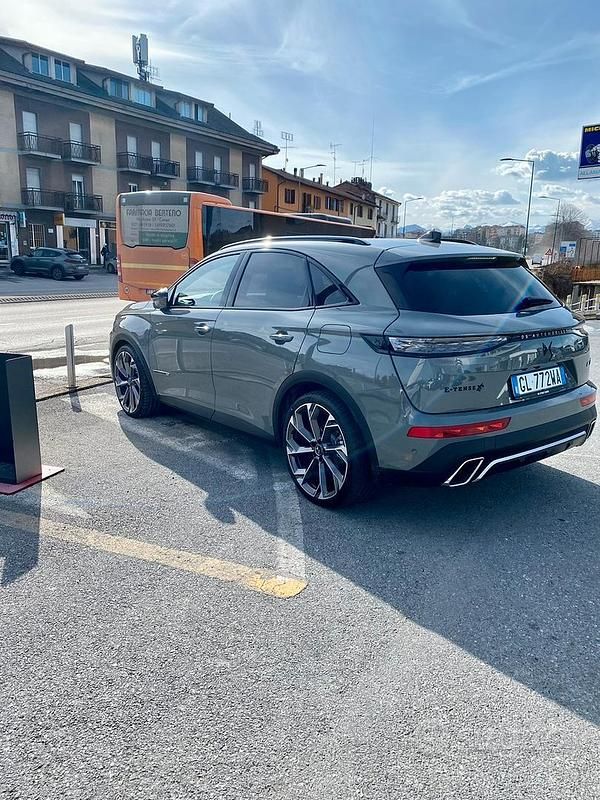 Usata DS Automobiles DS7 Crossback 200 CV (147 kW) 2023 Grigio SUV