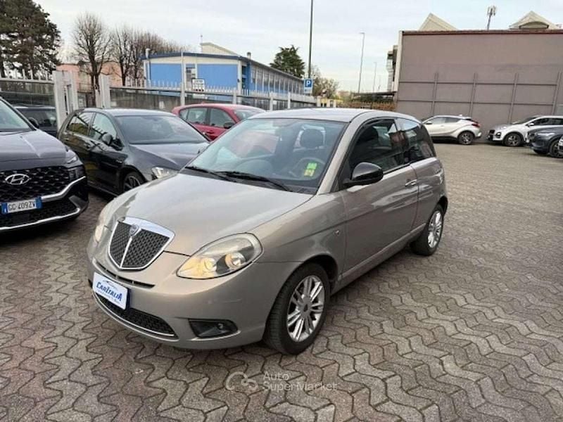 Usata Lancia Ypsilon Platinum 69 CV (50 kW) 2012 Antracite Utilitaria