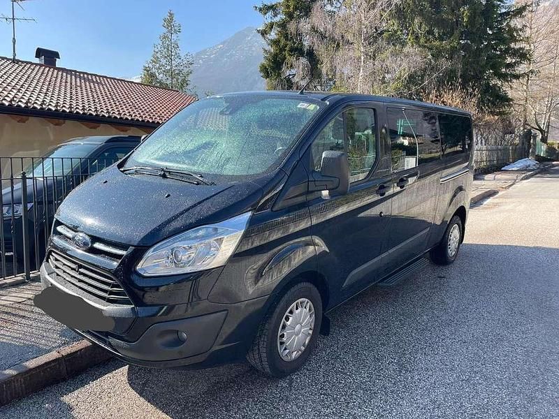 Begagnad Ford Transit Custom Titanium 155 HK (114 kW) 2015 Svart Van