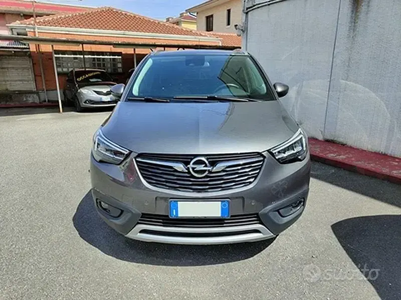 Usata Opel Crossland X Innovation 110 CV (80 kW) 2020 Grigio SUV