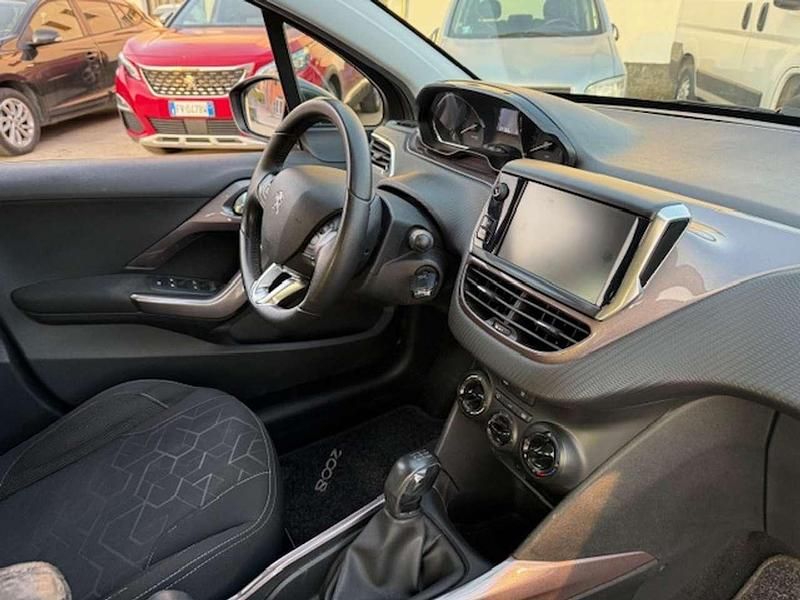 Usata Peugeot 2008 Active 68 CV (50 kW) 2015 Grigio SUV