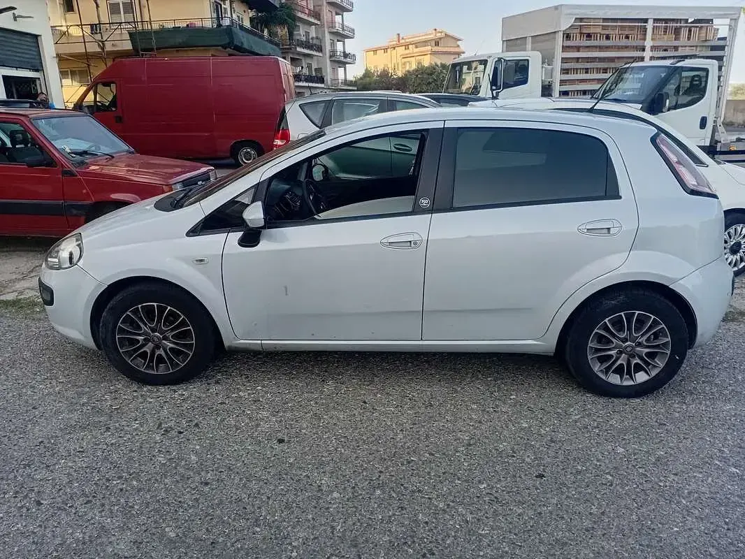 Usata Fiat Grande Punto S 75 CV (55 kW) 2012 Utilitaria