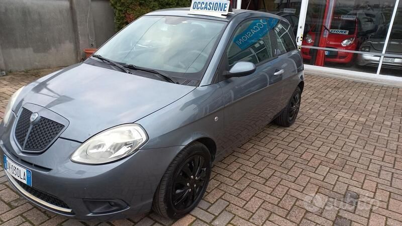 Usata Lancia Ypsilon 60 CV (44 kW) 2009 Grigio Utilitaria