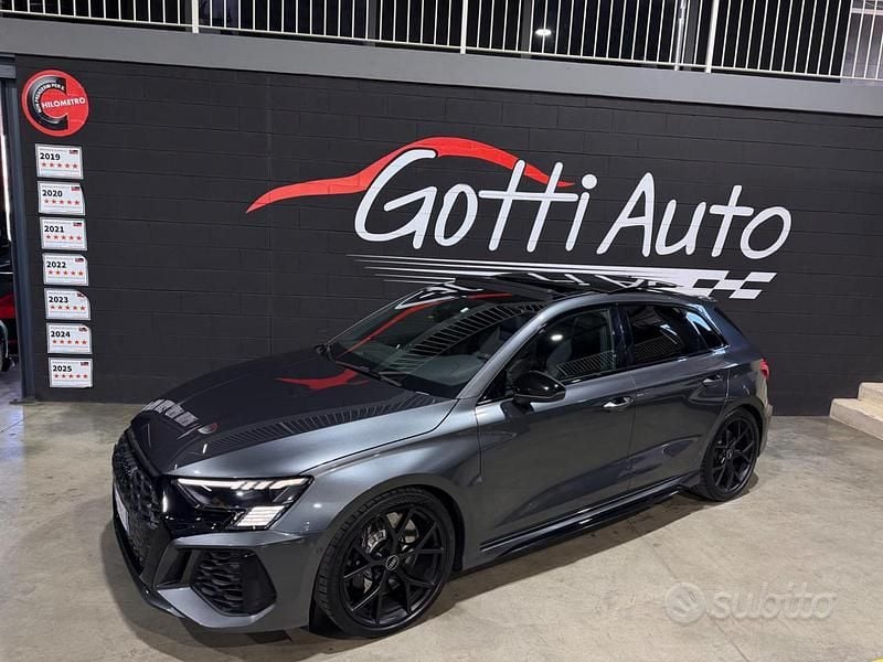 Usata Audi RS3 400 CV (294 kW) 2022 Grigio scuro Berlina