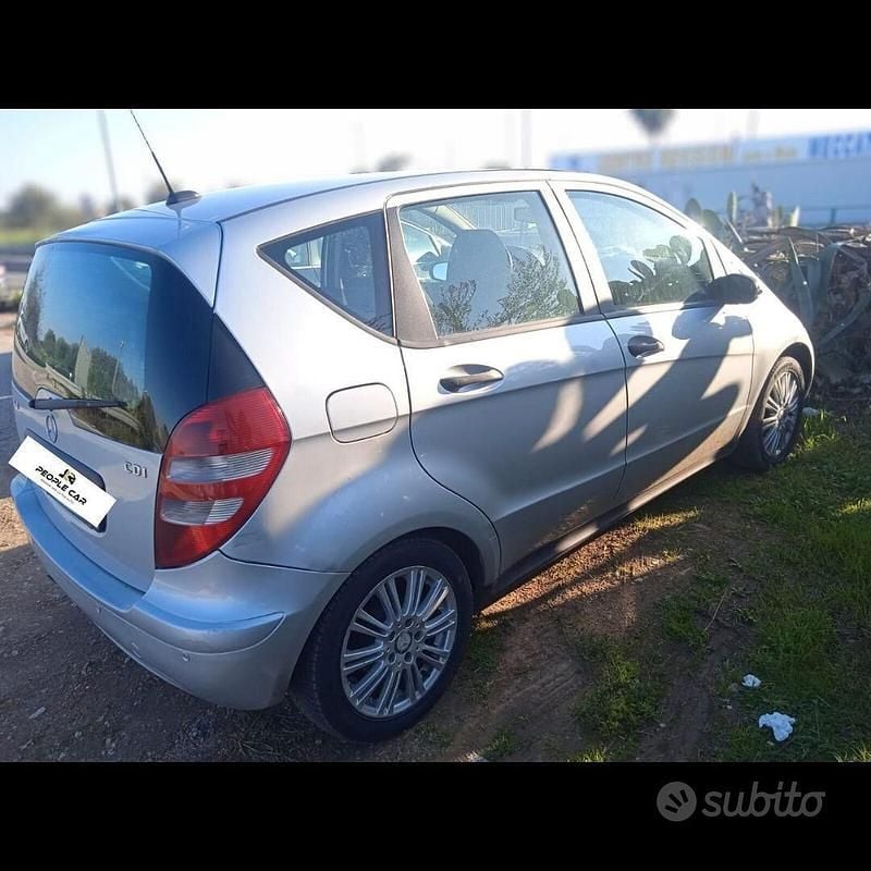 Usata Mercedes A180 Elegance 109 CV (80 kW) 2005 Grigio Monovolume