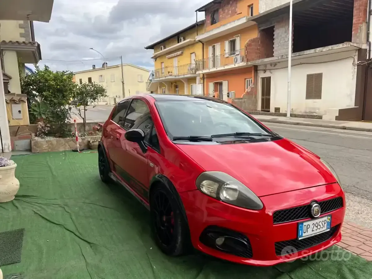 Usata Abarth Grande Punto 155 CV (114 kW) 2008 Rosso Utilitaria