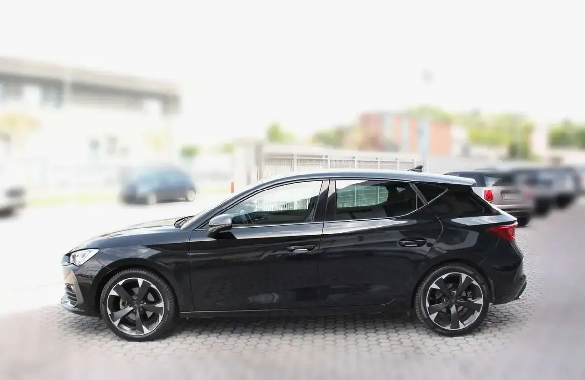 Usata Cupra Leon 150 CV (110 kW) 2024 Nero Berlina