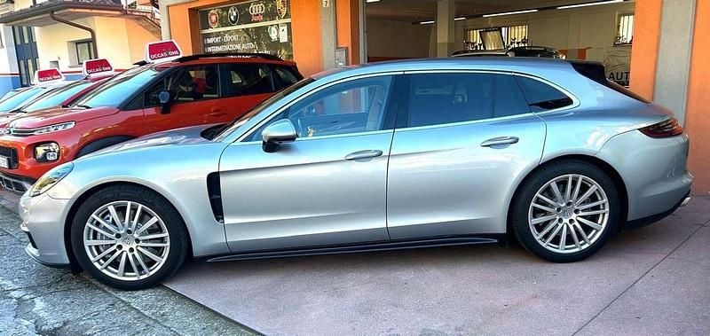 Usata 2020 Porsche Panamera Sport Turismo Tre volumi | 53.600 € (Super prezzo) - Immagine 1/4