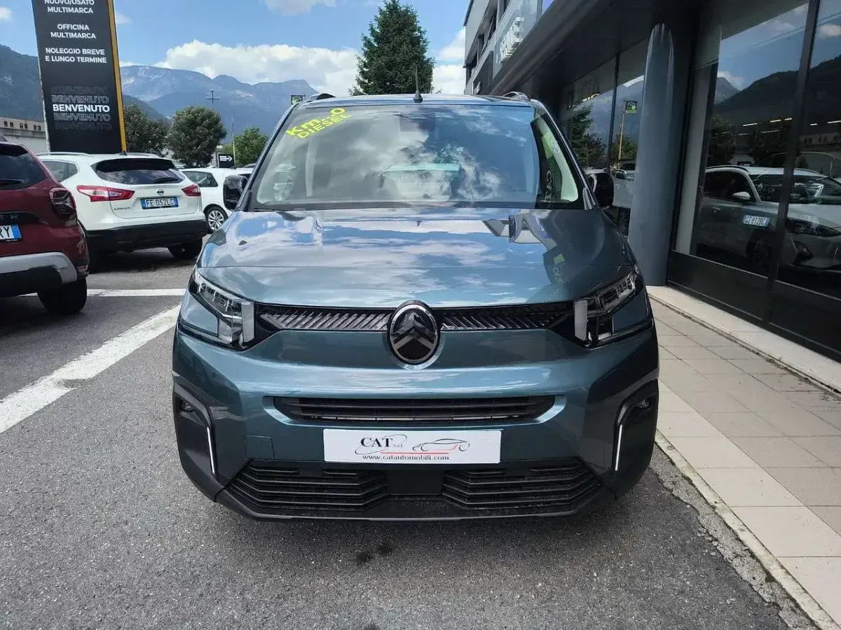Nuova Citroën Berlingo 102 CV (75 kW) 2026 Blu/azzurro Monovolume