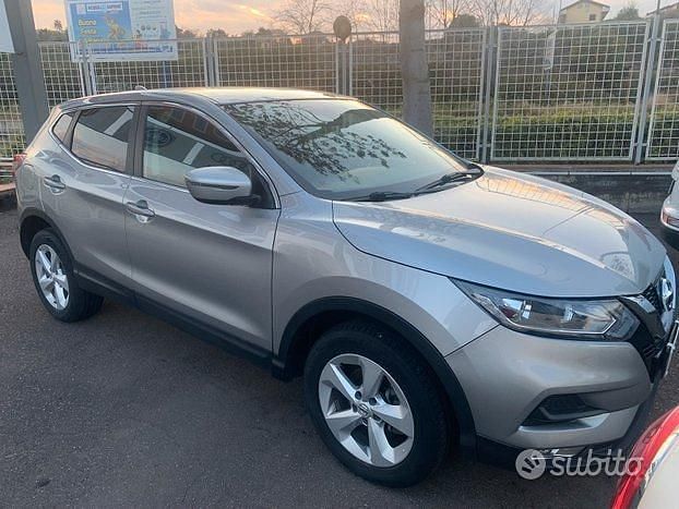 Usata Nissan Qashqai 131 CV (96 kW) 2018 Grigio SUV