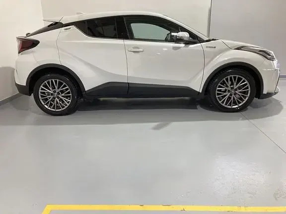 Usata Toyota C-HR Trend 184 CV (135 kW) 2021 Bianco SUV