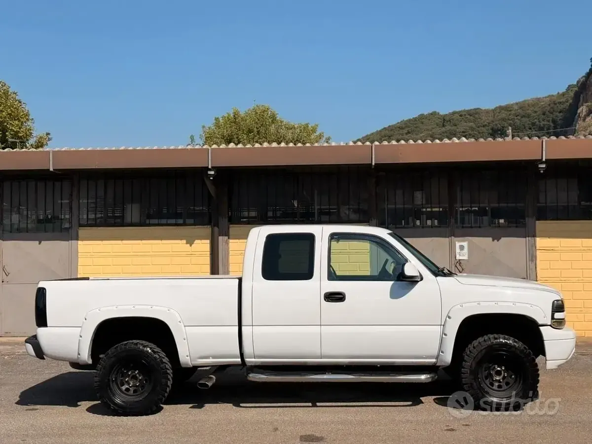 Usata Chevrolet Tahoe LT 273 CV (200 kW) 2001 Bianco SUV