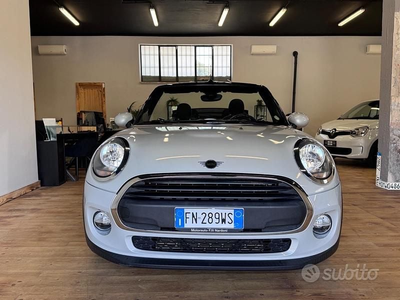 Usata Mini Cooper Cabriolet 102 CV (75 kW) 2018 Grigio Cabrio