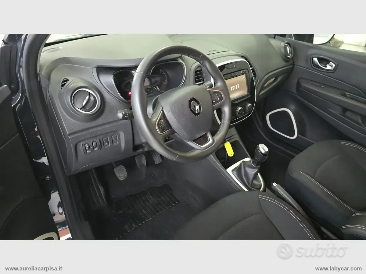 Usata Renault Captur Zen 90 CV (66 kW) 2018 Grigio SUV