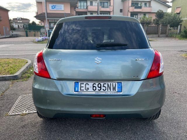 Usata Suzuki Swift GL 94 CV (69 kW) 2011 Grigio scuro Utilitaria