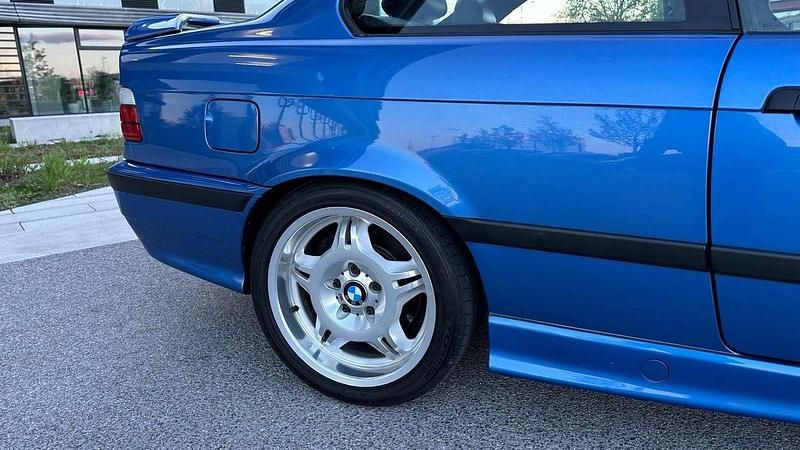 Usata BMW M3 Efficient Dynamics 321 CV (236 kW) 1997 Blu/azzurro Coupé