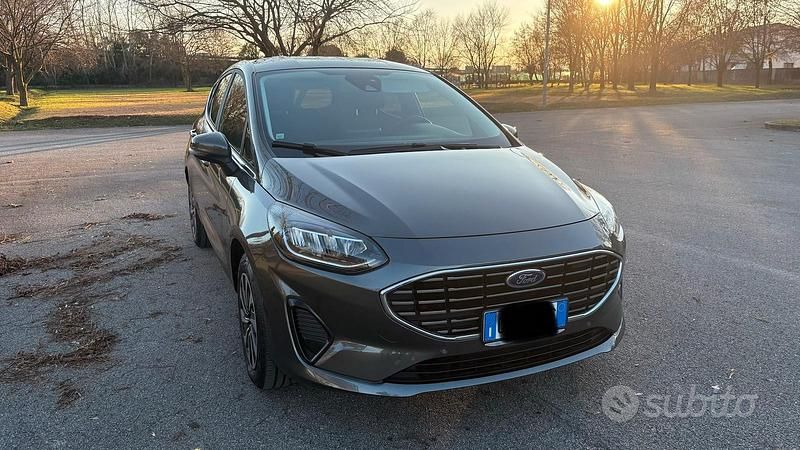 Usata Ford Fiesta Titanium 75 CV (55 kW) 2023 Grigio Berlina