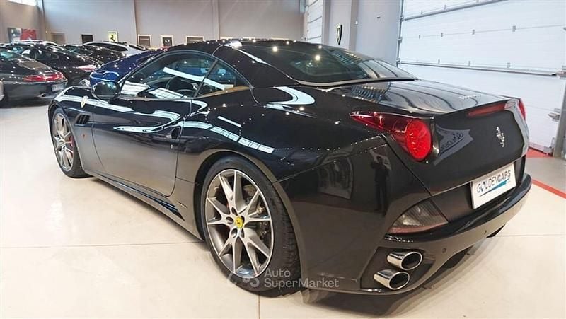 Usata Ferrari California 460 CV (338 kW) 2011 Nero Cabrio