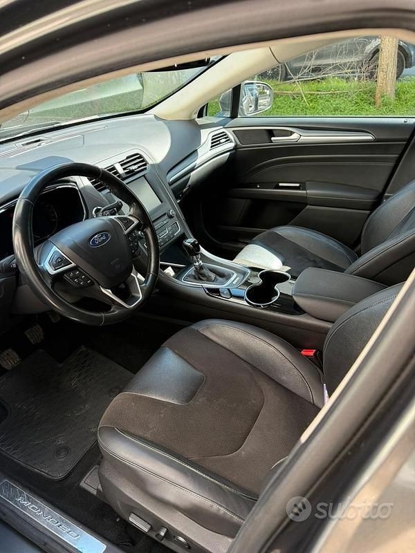 Usata Ford Mondeo 150 CV (110 kW) 2016 Grigio Station wagon