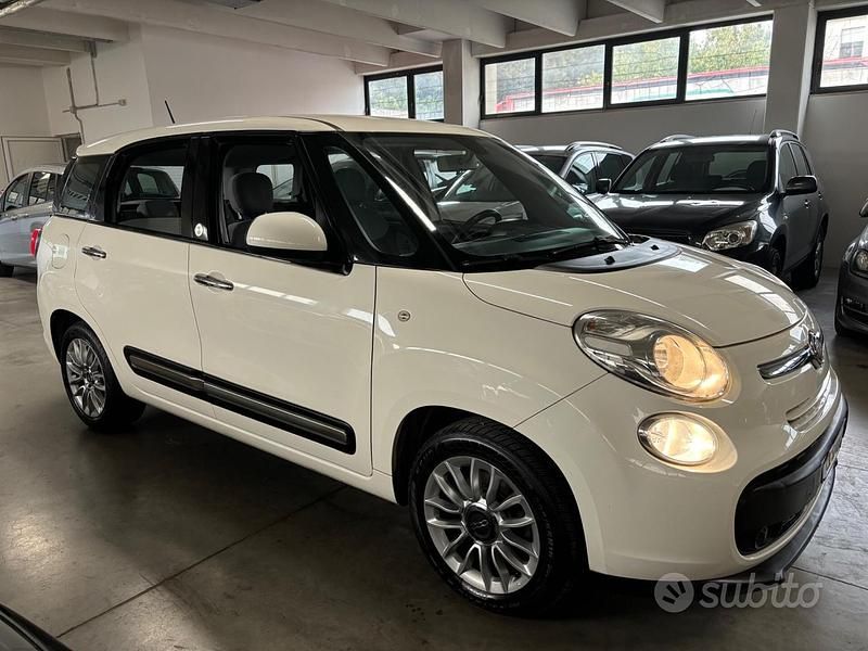 Usata Fiat 500L Living 105 CV (77 kW) 2014 Bianco Monovolume