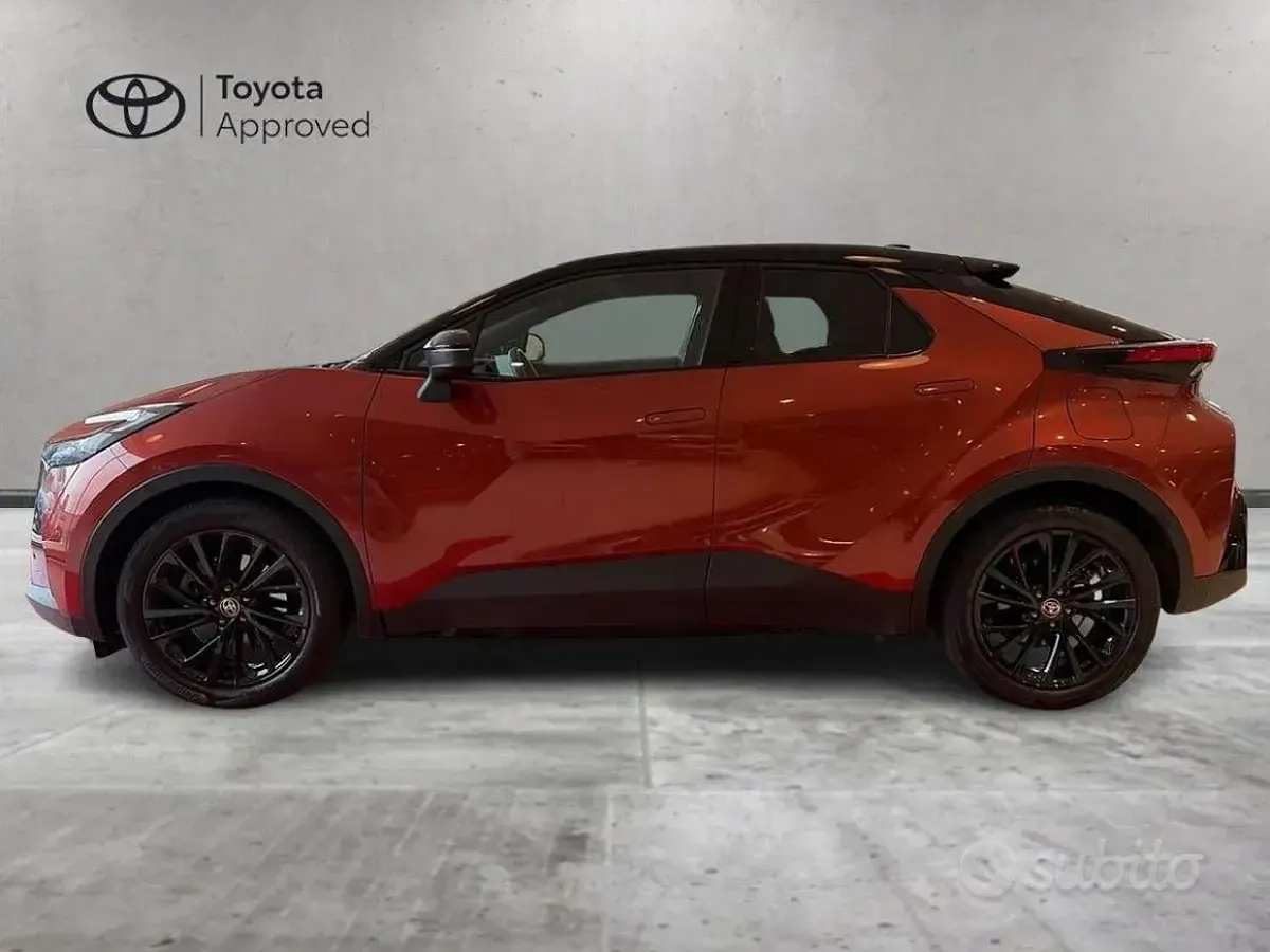 Usata Toyota C-HR Sport 151 CV (111 kW) 2025 Arancione SUV