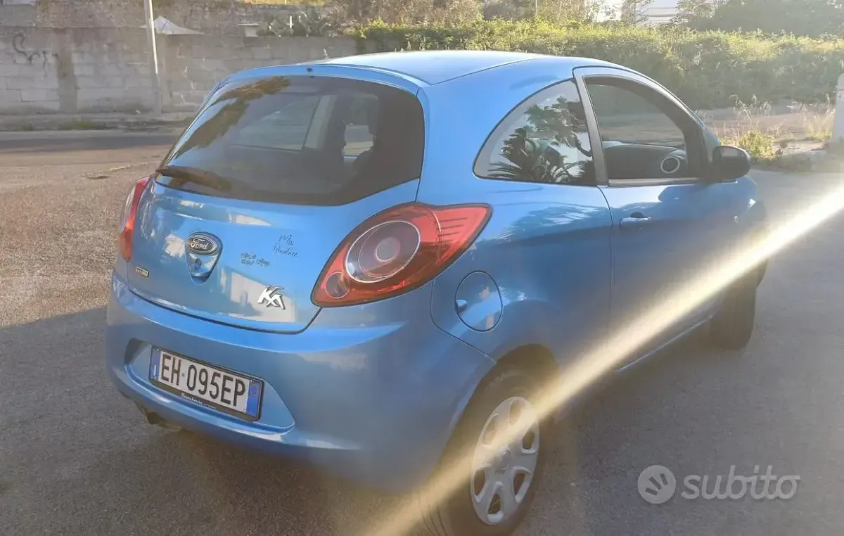 Usata Ford Ka 75 CV (55 kW) 2012 Blu Utilitaria