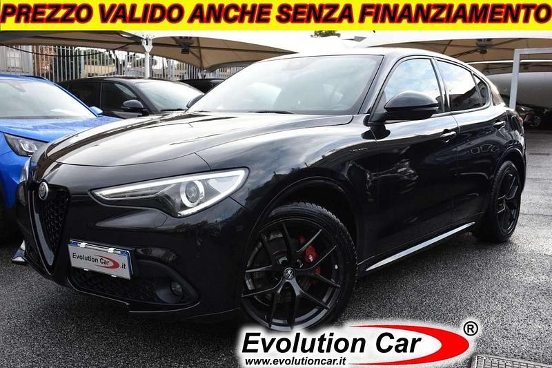 Nero metallizzato Usata 2021 Alfa Romeo Stelvio Veloce SUV | 32.900 € (Buon prezzo) - Immagine 1/4