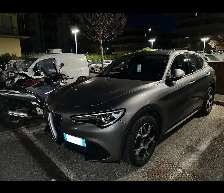 Usata Alfa Romeo Stelvio Business 190 CV (139 kW) 2021 Grigio SUV